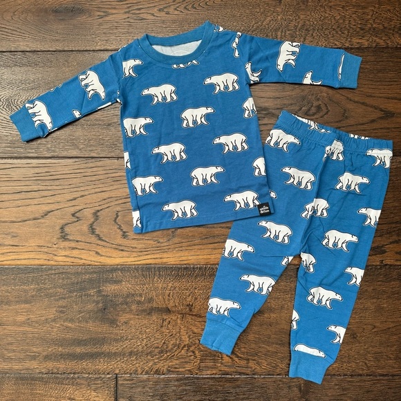 Whistle and Flute Blue Polar Bear Kids Pajamas - Picture 1 of 8